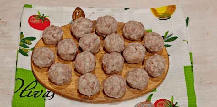 Кайнатылган эттеликтер